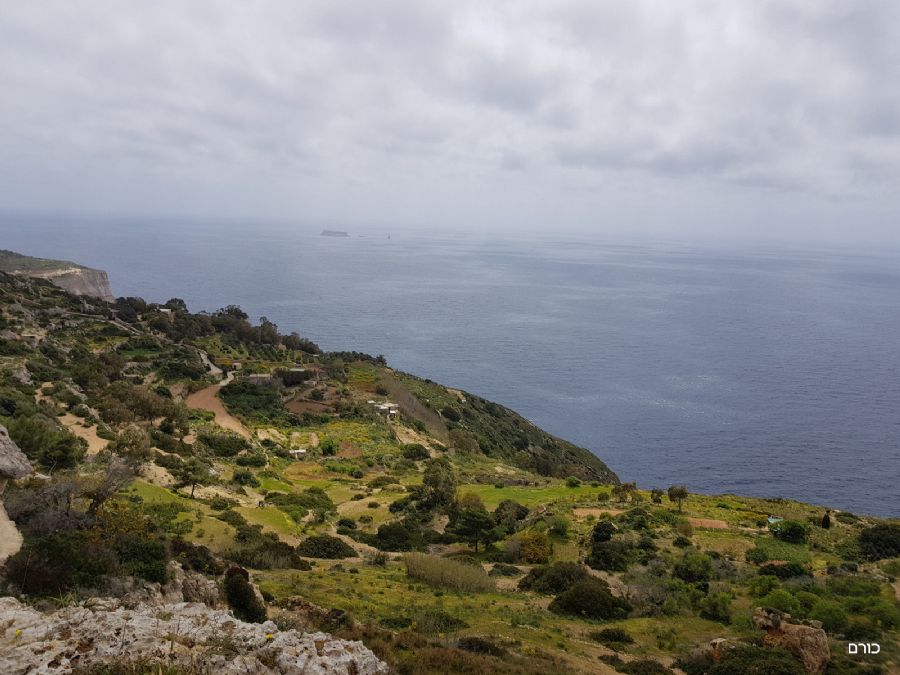 הנוף מצוקי דינגלי